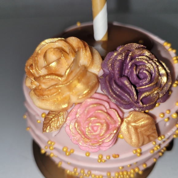 Meet your Posher, Tammy - Picture 2 of 2